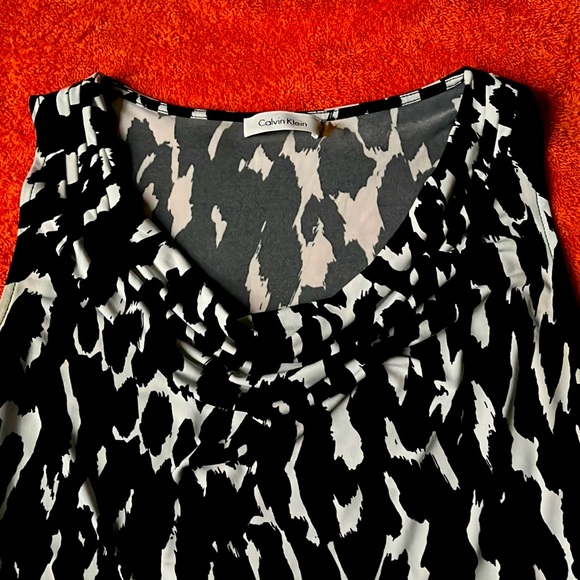 Sleeveless office top by Calvin Klein, size S - Picture 2 of 2